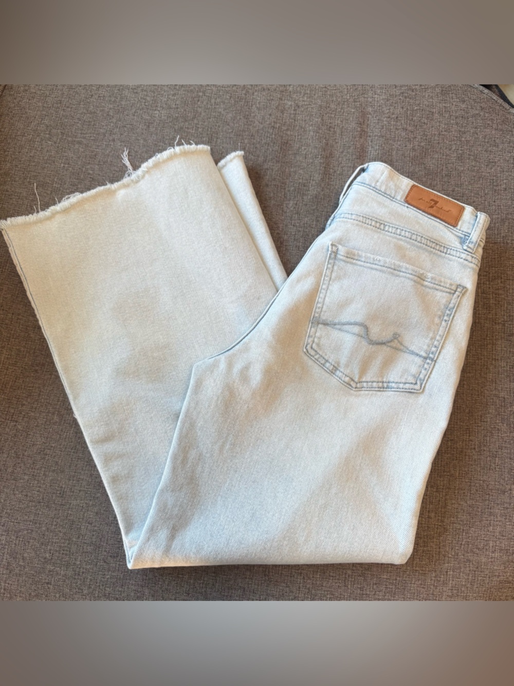7 For All Mankind Luxe Vintage Ultra High Waist Cropped Jo Jeans Size 27 - Picture 3 of 8